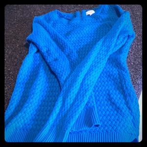 Beautiful blue crown&ivy sweater